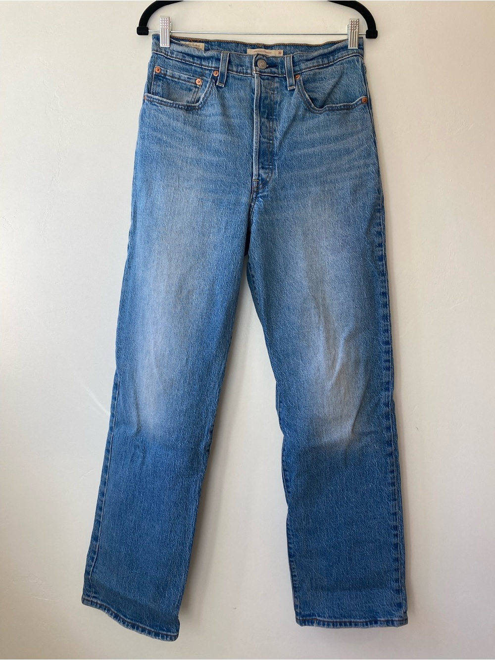 Levi's Ribcage Straight Leg Full Length Jeans in Medium Blue Wash Size 30/30 - Picture 2 of 6